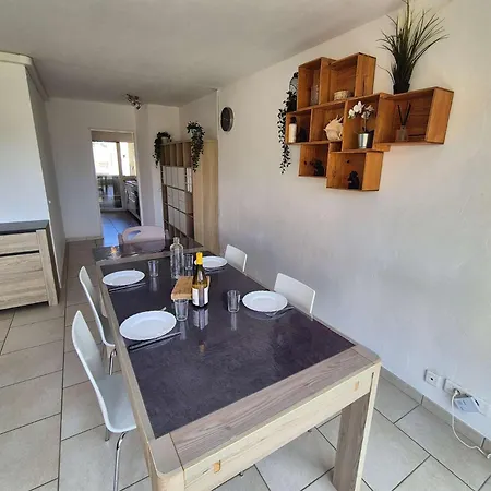 2 Chambres, Climatisé, Wifi, Vue Mer, Piscine Appartement